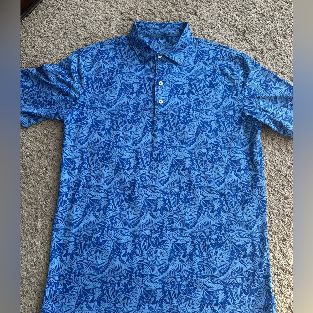 Medium Johnnie O golf shirt
